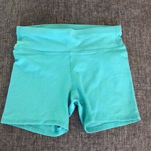 Girls medium blue all in motion shorts 🩳